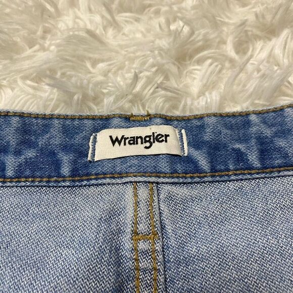 Wrangler Wrock High Rise Kicked Flare Jeans Frayed Raw Hem Size 35x27 NEW - Picture 2 of 11